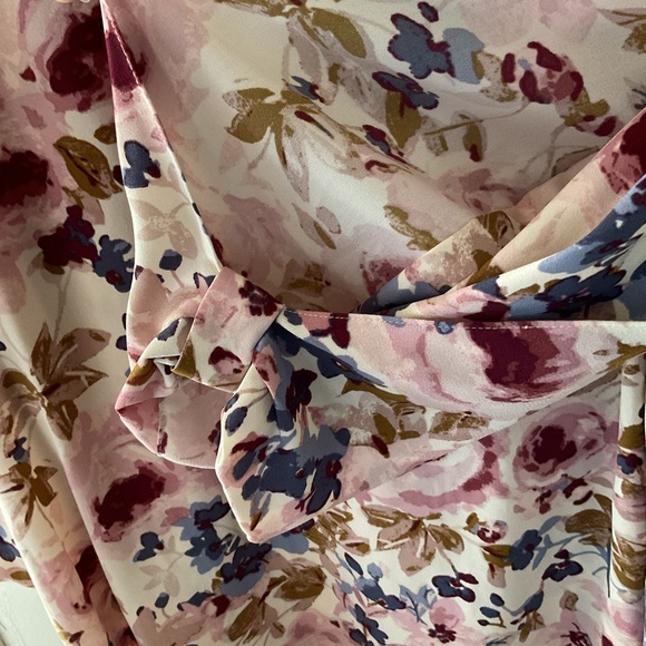 🌸 Lauren Conrad LC Floral Print Blouse – Size XL - Picture 6 of 7